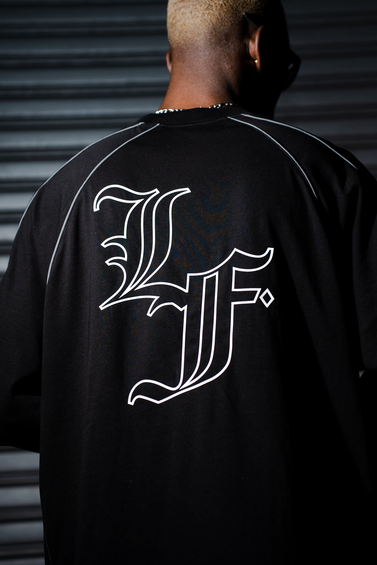 PERFORMANCE TEE